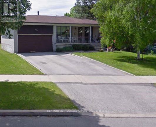 63 MARATHON CRESCENT, Toronto, Ontario