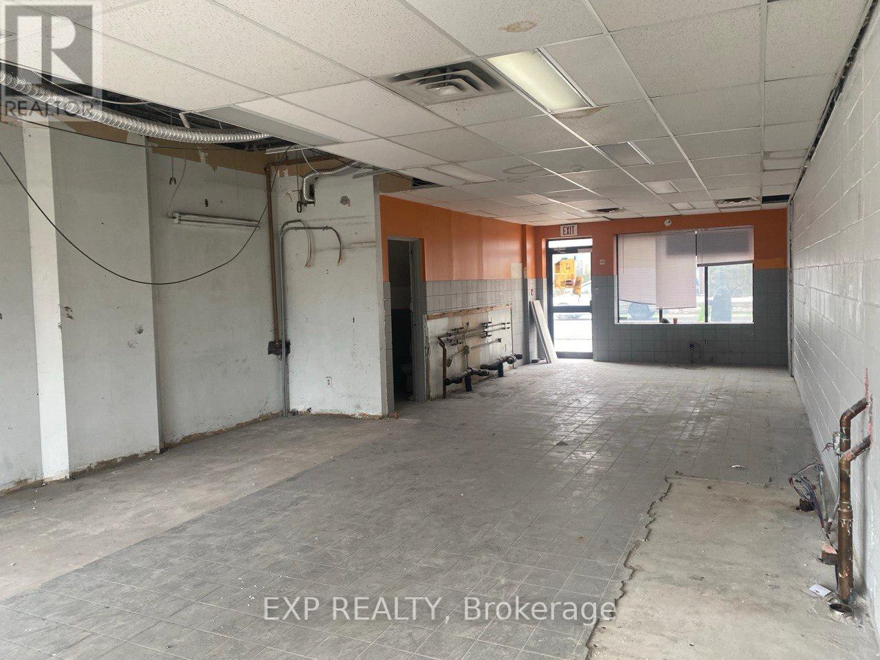 1355 Woodbine Avenue, Toronto, Ontario  M4C 4G4 - Photo 6 - E12898144