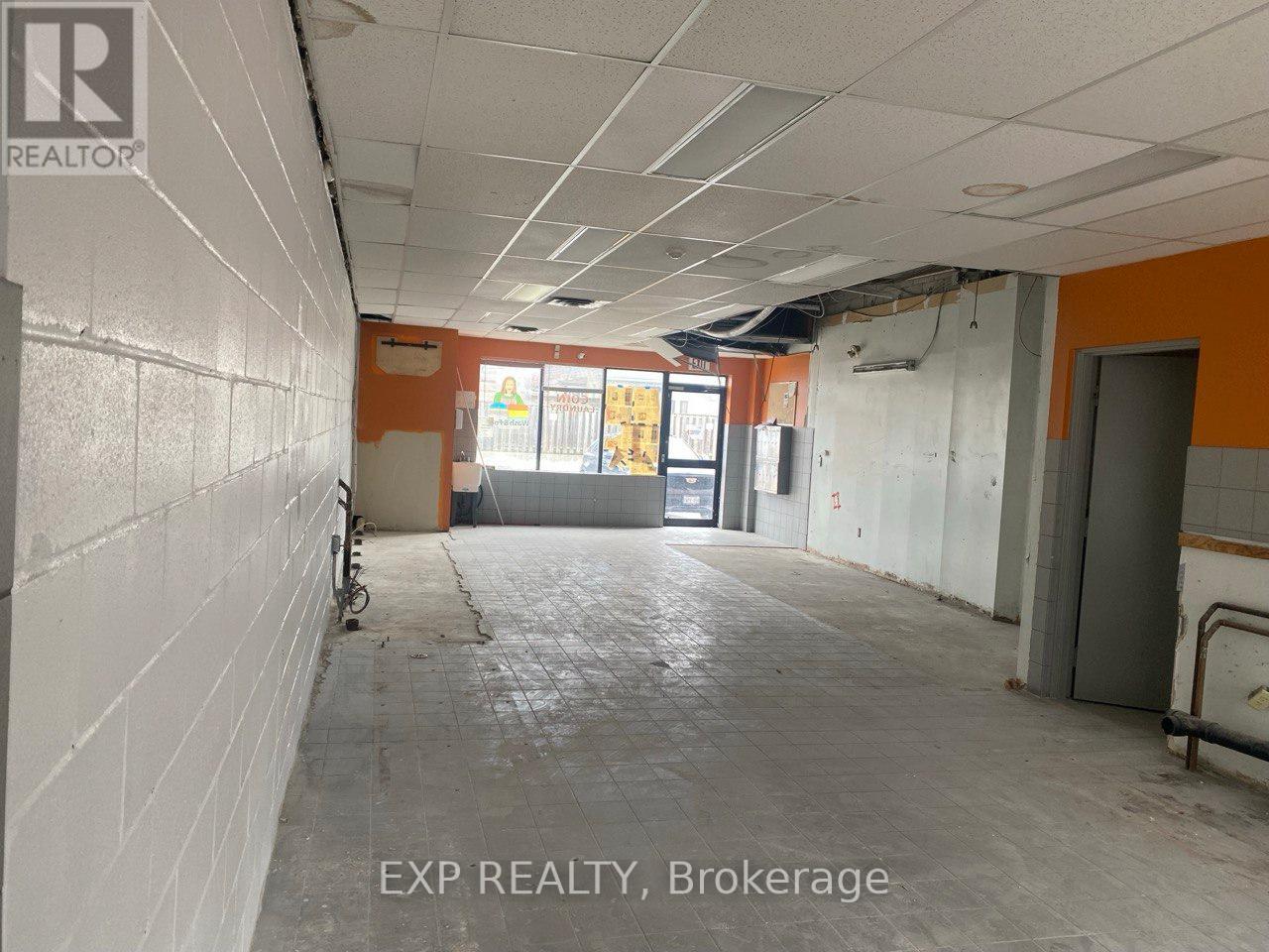 1355 Woodbine Avenue, Toronto, Ontario  M4C 4G4 - Photo 8 - E12898144