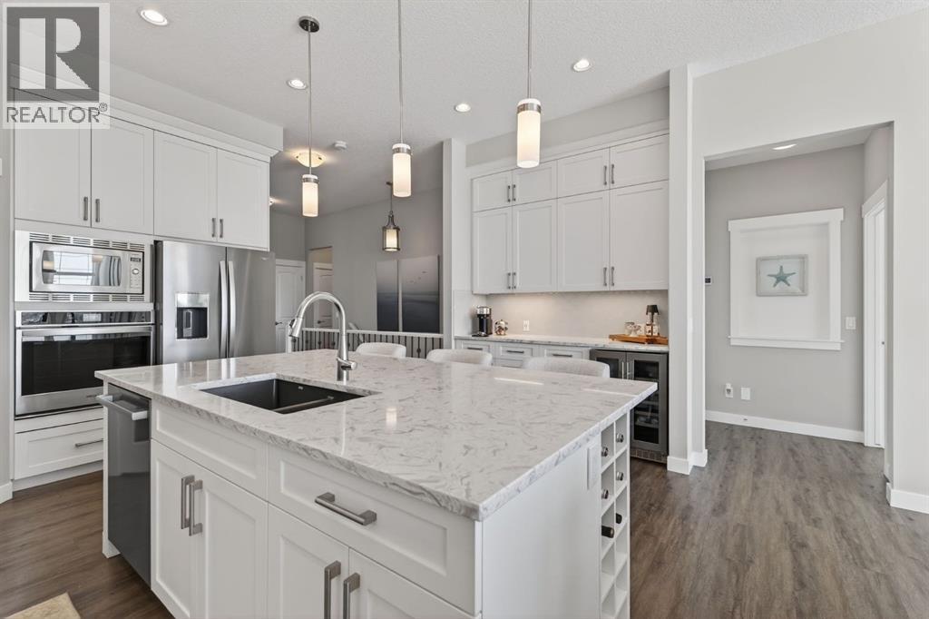 55 Mist Mountain Rise, Okotoks, Alberta  T1S 5R4 - Photo 7 - A2294310