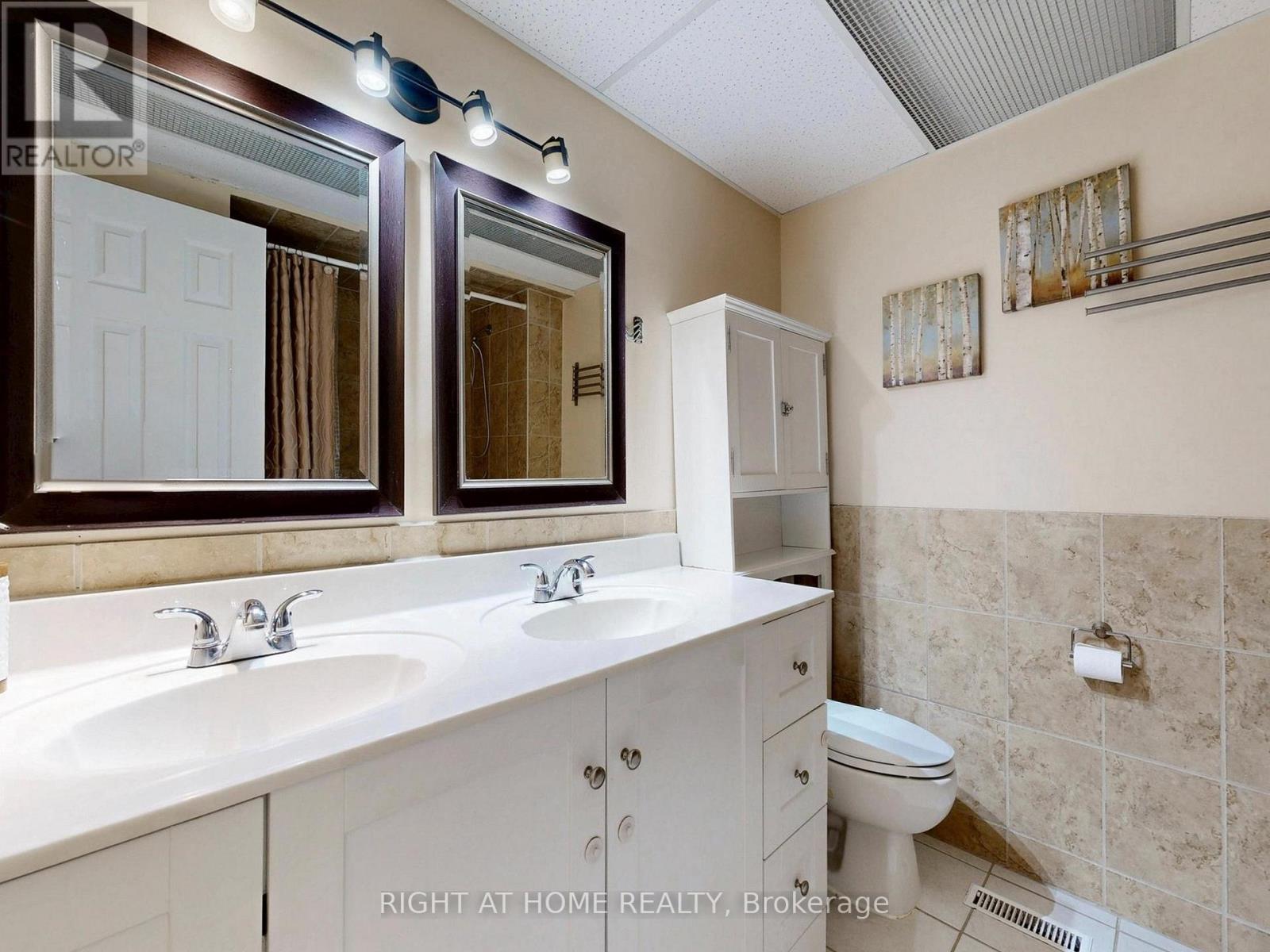 50 Rathfon Crescent, Richmond Hill, Ontario  L4C 5B7 - Photo 37 - N12898128