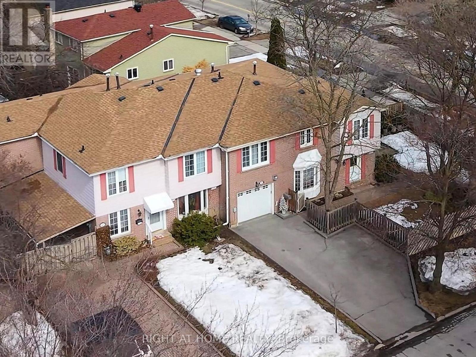 50 Rathfon Crescent, Richmond Hill, Ontario  L4C 5B7 - Photo 5 - N12898128