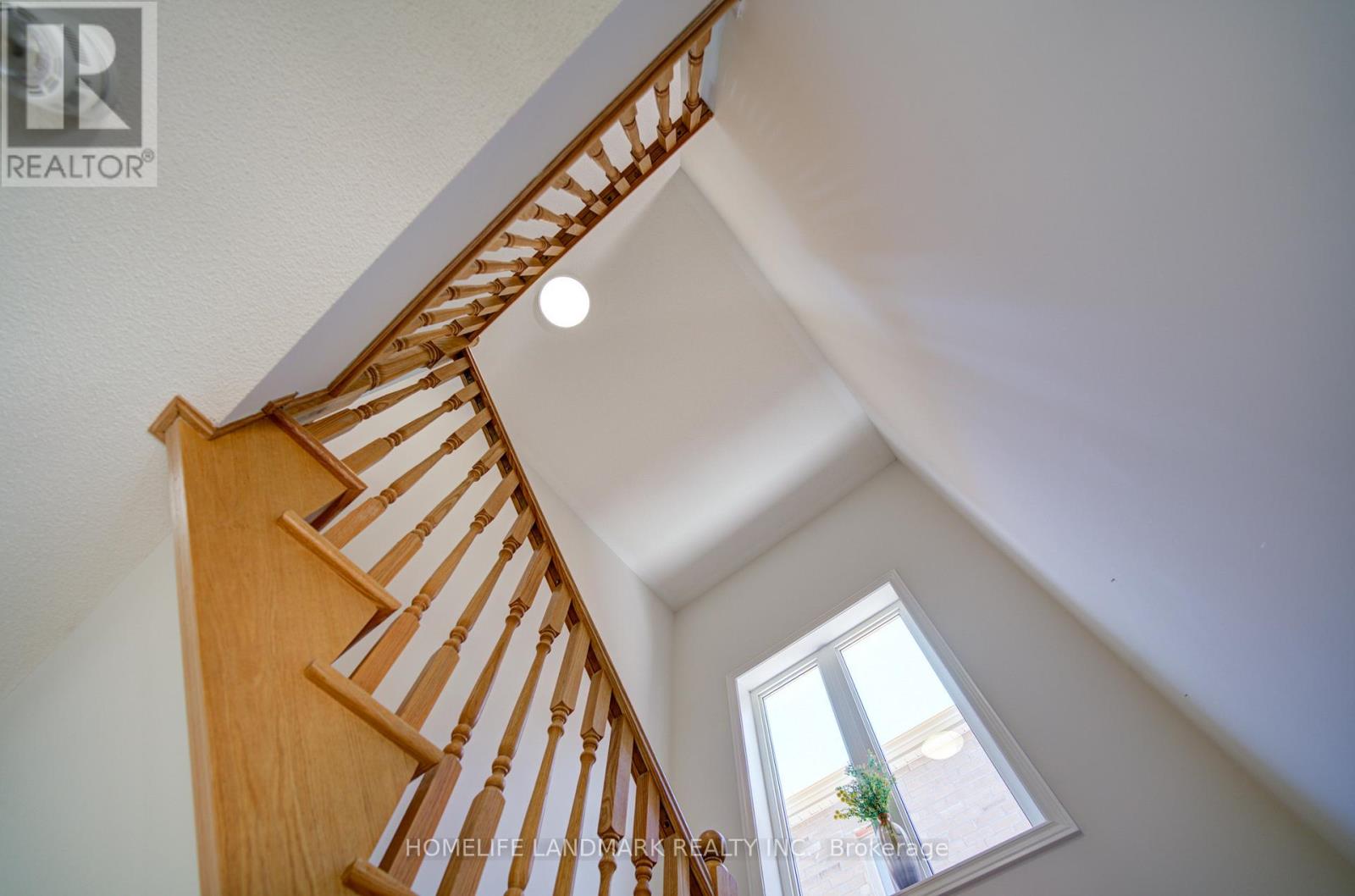 127 Decast Crescent, Markham, Ontario  L6B 1N8 - Photo 40 - N12898150