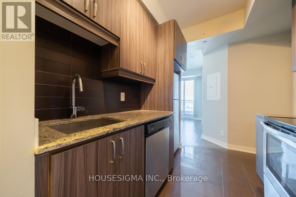 1712 - 9201 Yonge Street, Richmond Hill, Ontario  L4C 6Z2 - Photo 3 - N12898158