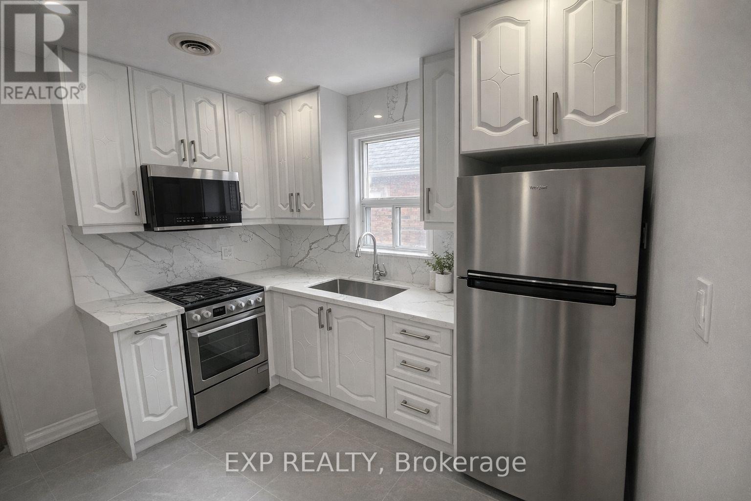 11 Fairside Avenue, Toronto, Ontario  M4C 3G8 - Photo 5 - E12898114