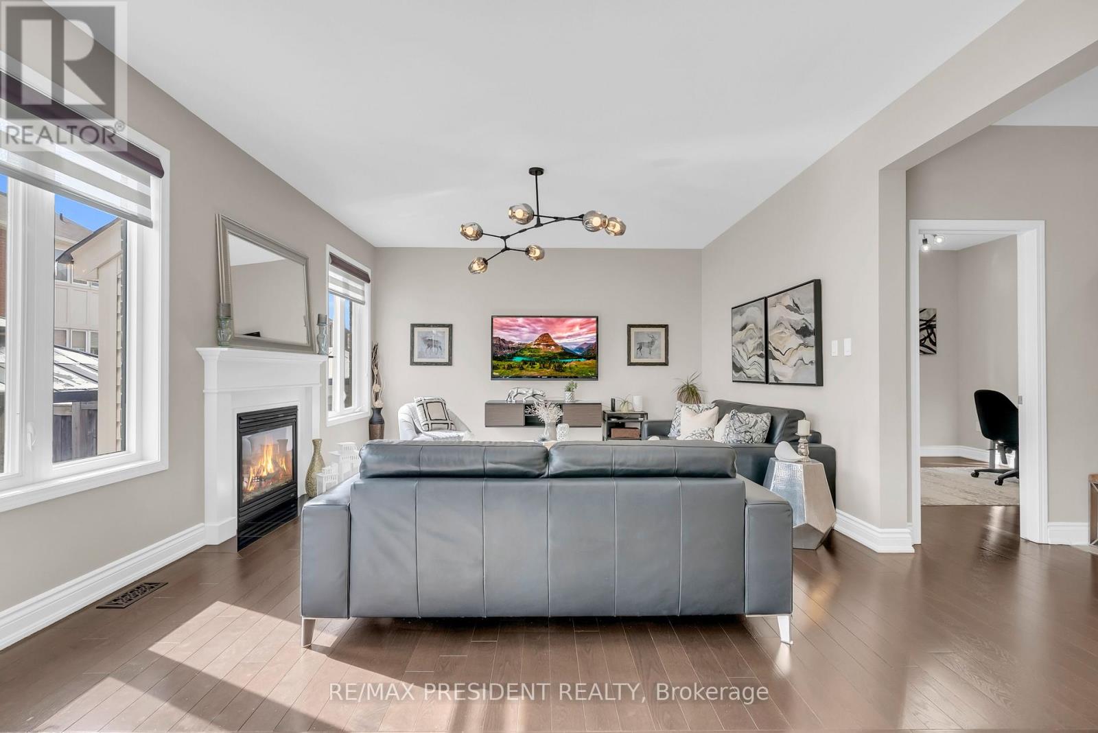 306 Pringle Avenue, Milton, Ontario  L9T 7N2 - Photo 18 - W12898138