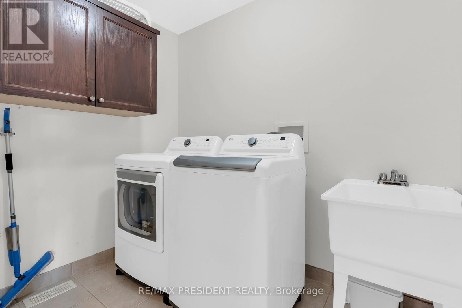 306 Pringle Avenue, Milton, Ontario  L9T 7N2 - Photo 44 - W12898138