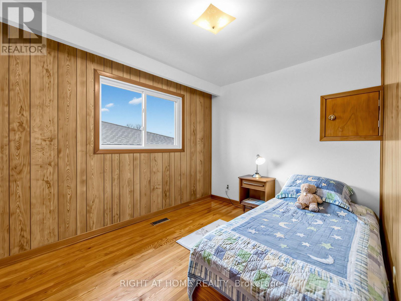 3209 Lednier Terrace, Mississauga, Ontario  L4Y 3Z7 - Photo 15 - W12898146