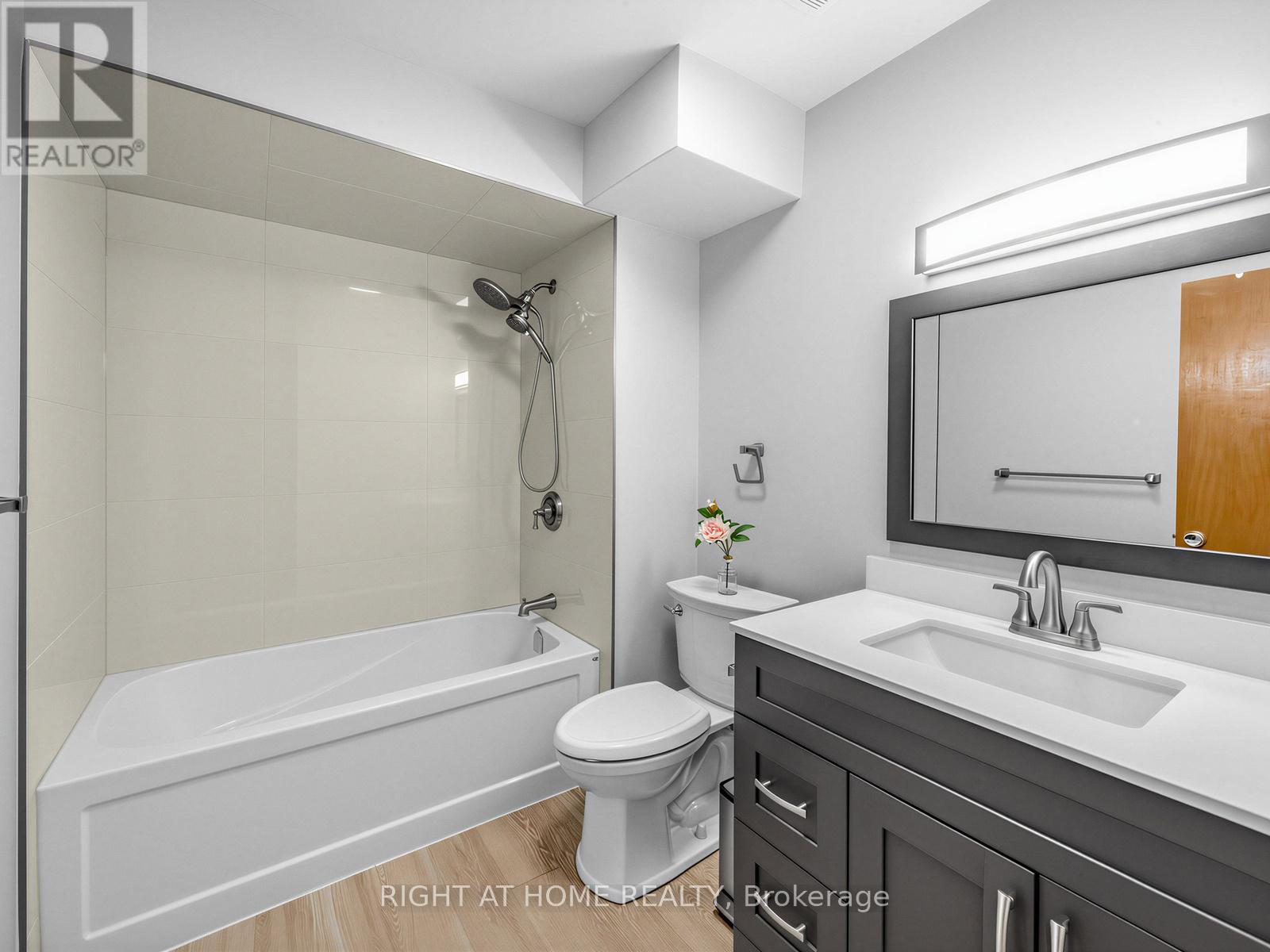 3209 Lednier Terrace, Mississauga, Ontario  L4Y 3Z7 - Photo 20 - W12898146