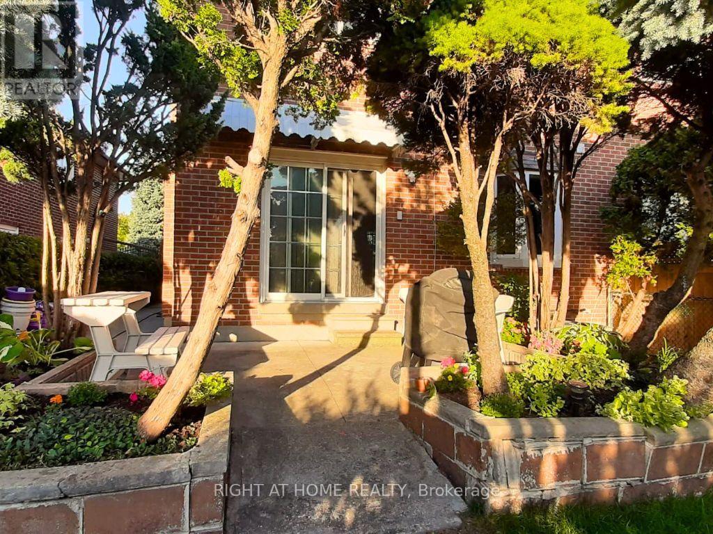 3209 Lednier Terrace, Mississauga, Ontario  L4Y 3Z7 - Photo 30 - W12898146