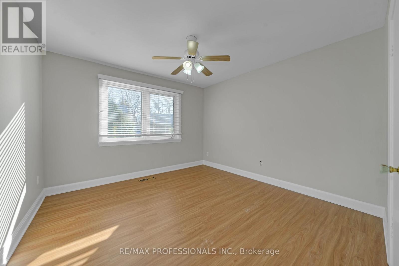 1185 Sylva Road, Mississauga, Ontario  L5E 1S5 - Photo 10 - W12898156