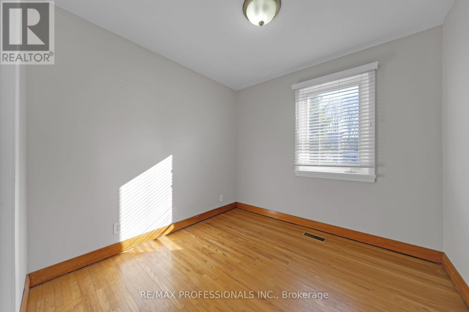 1185 Sylva Road, Mississauga, Ontario  L5E 1S5 - Photo 11 - W12898156