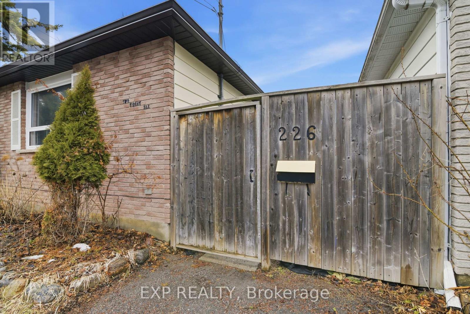 226 Spencleys Lane, Peterborough, Ontario  K9H 1R9 - Photo 3 - X12898130