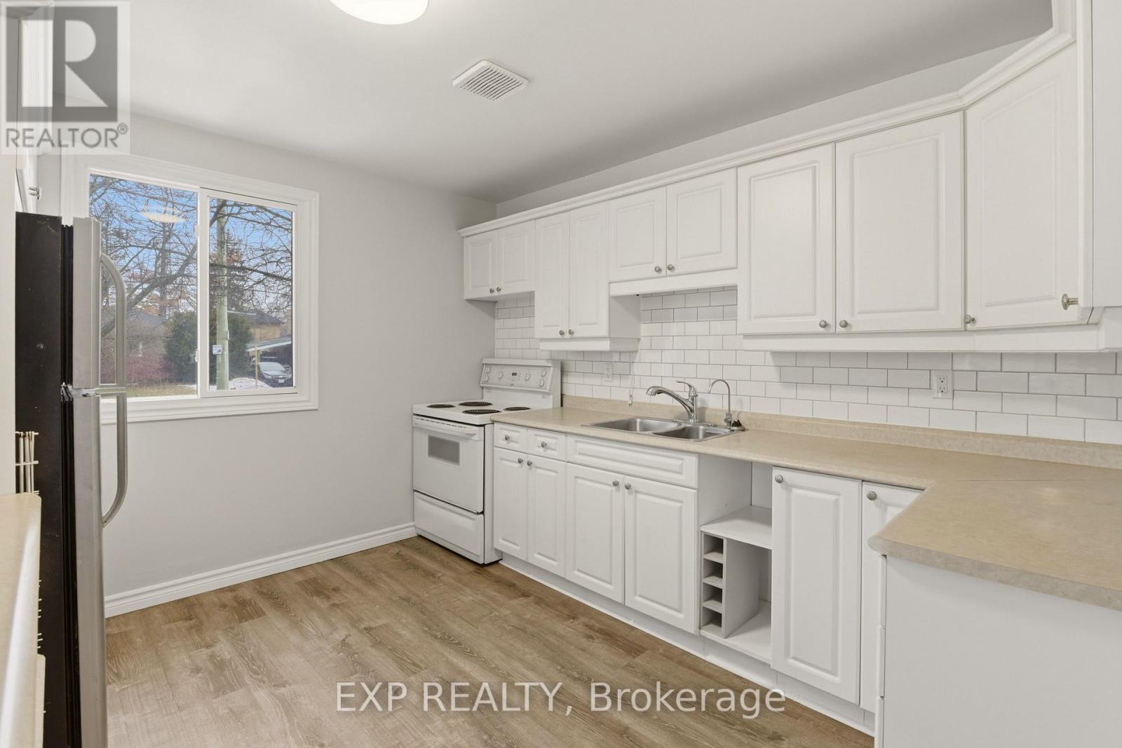 226 Spencleys Lane, Peterborough, Ontario  K9H 1R9 - Photo 6 - X12898130