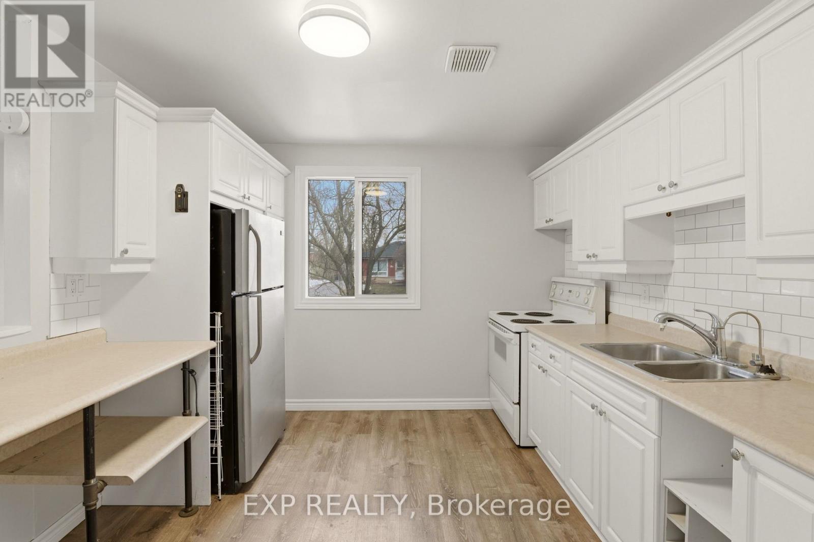 226 Spencleys Lane, Peterborough, Ontario  K9H 1R9 - Photo 7 - X12898130