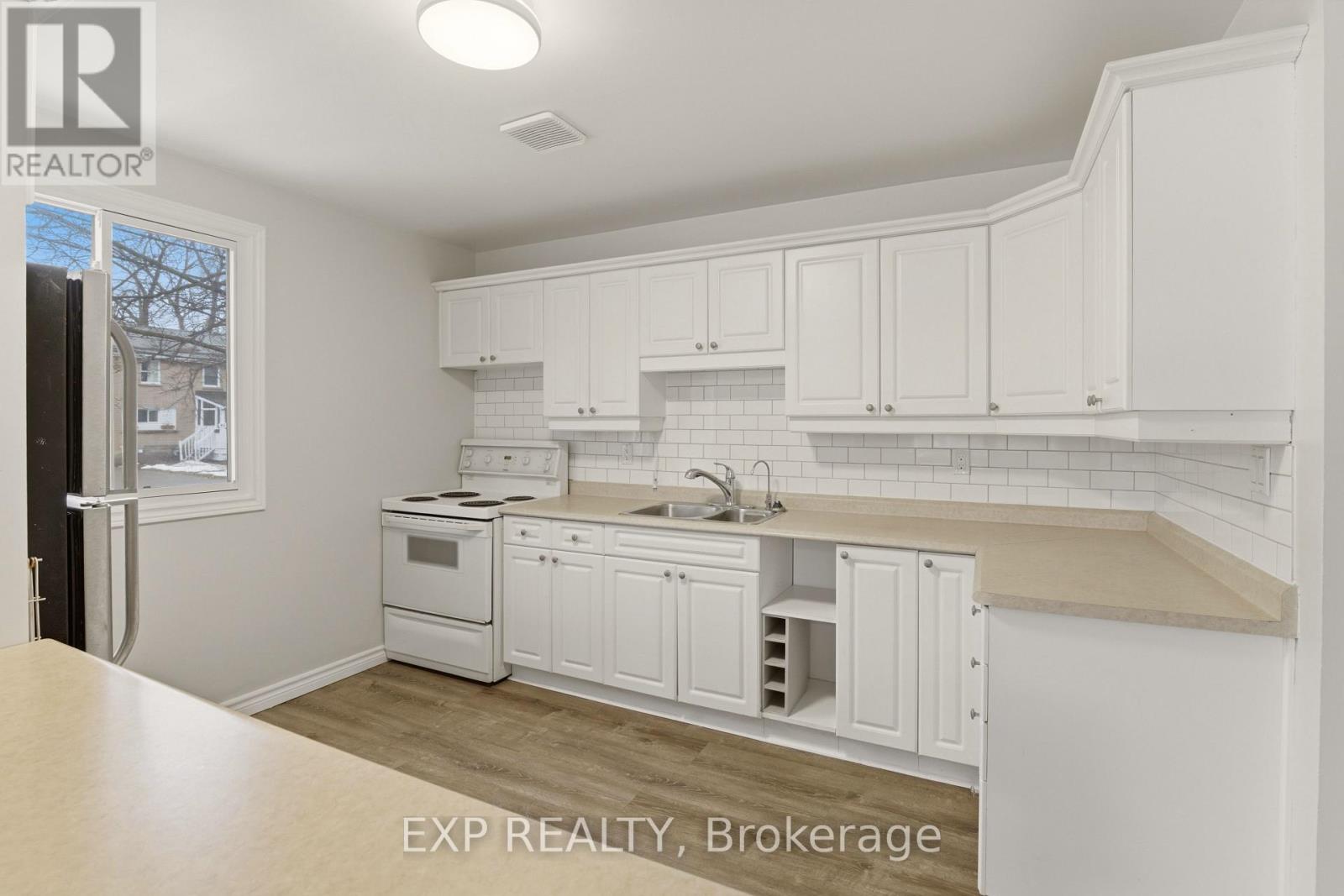 226 Spencleys Lane, Peterborough, Ontario  K9H 1R9 - Photo 8 - X12898130