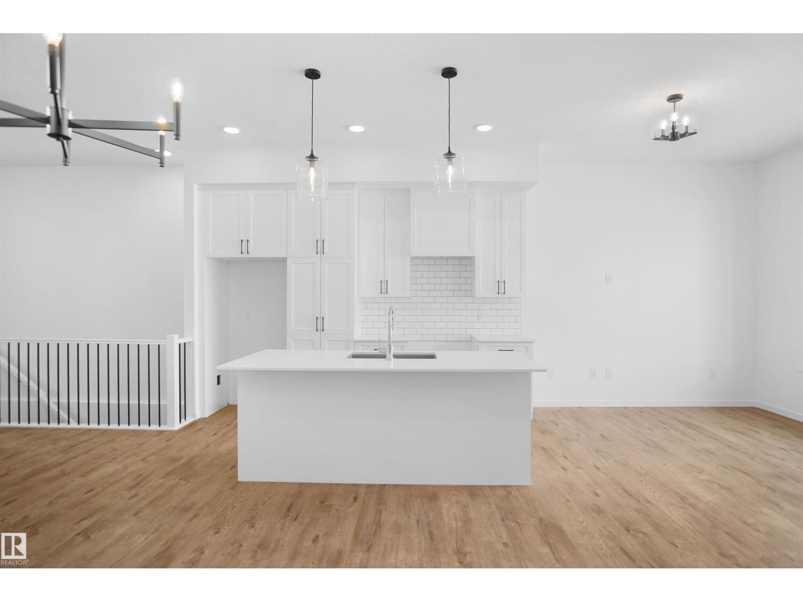 7515 Observer Ln Nw, Edmonton, Alberta  T5G 2S5 - Photo 7 - E4474919