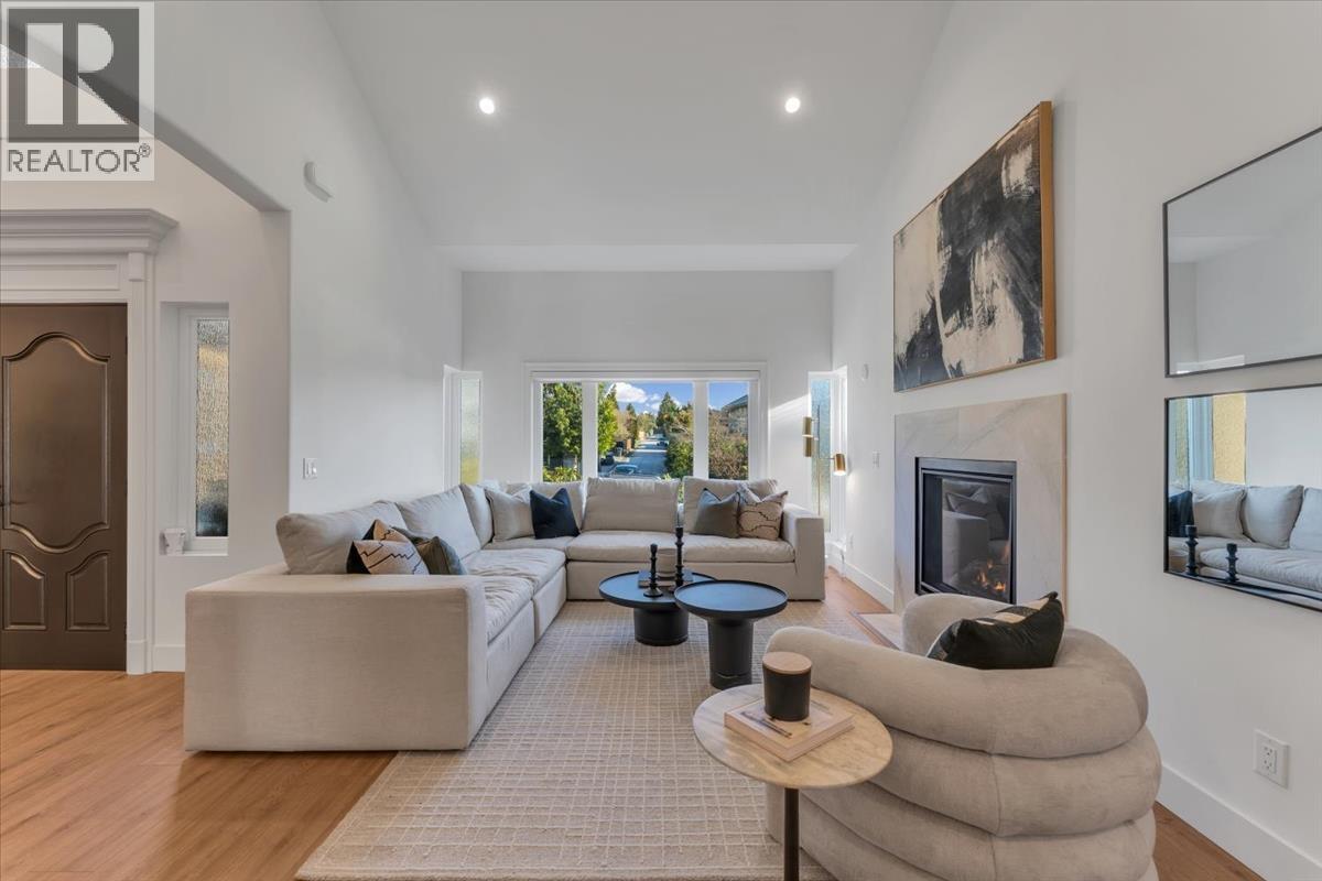 2594 Palisade Crescent, Port Coquitlam, British Columbia  V3C 6B2 - Photo 3 - R3100744