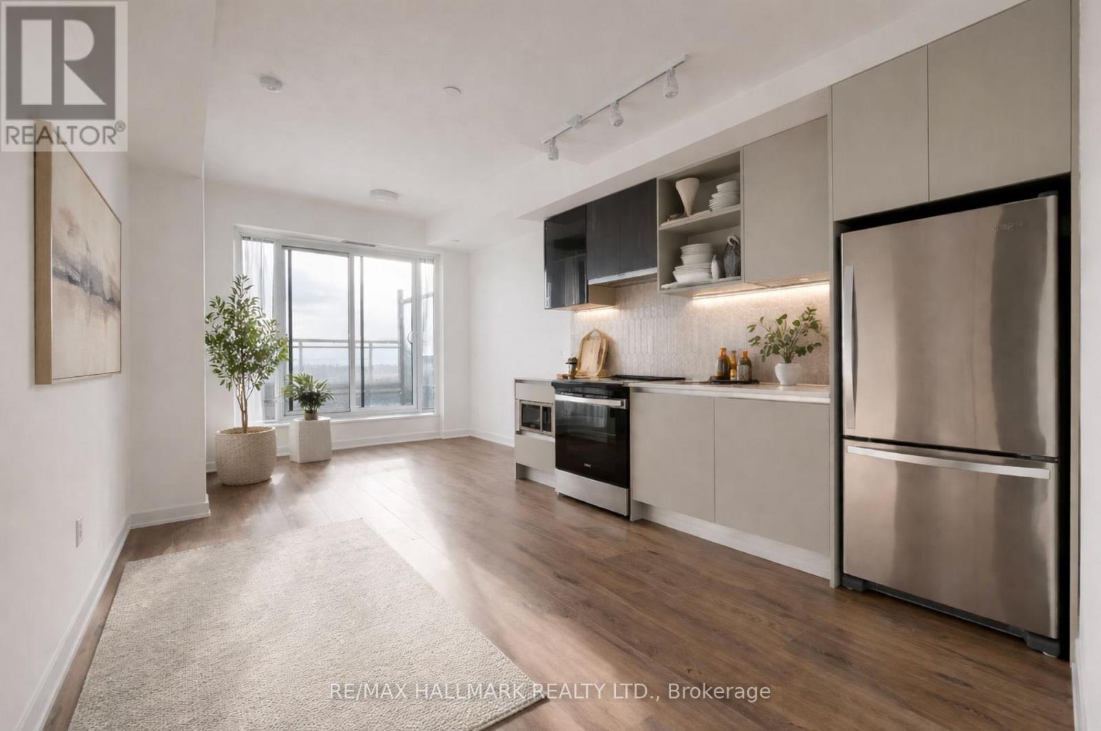 329 - 405 Dundas Street W, Oakville, Ontario  L6M 5P9 - Photo 2 - W12711488