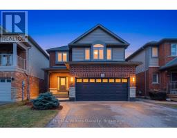 115 PUMPKIN PASS, Hamilton, Ontario