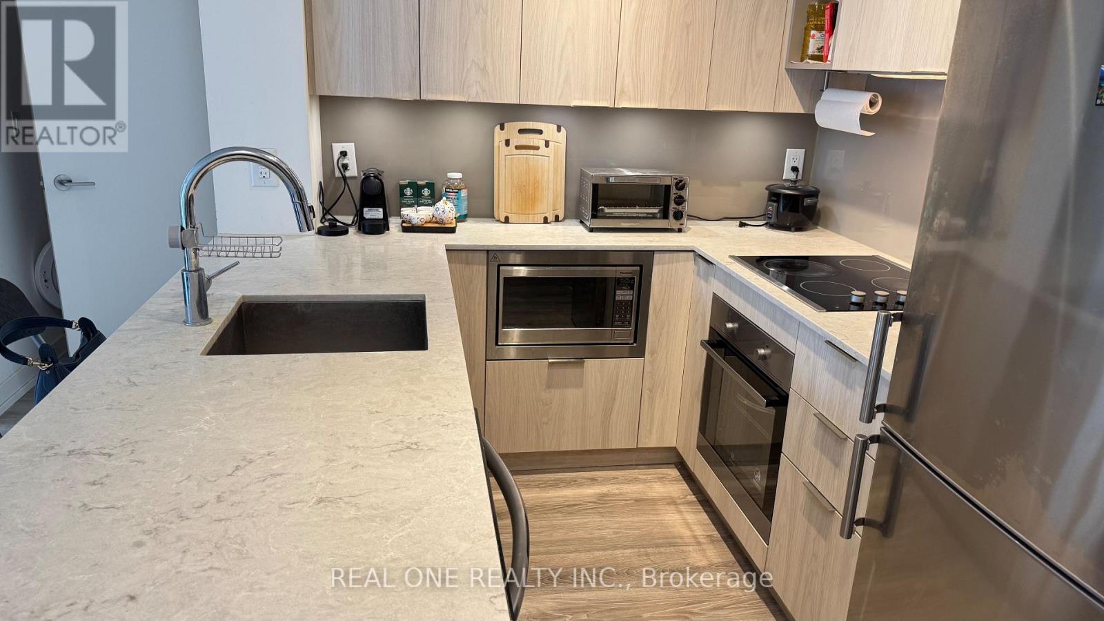 402 - 200 Sackville Street, Toronto, Ontario  M5A 0C4 - Photo 9 - C12898164