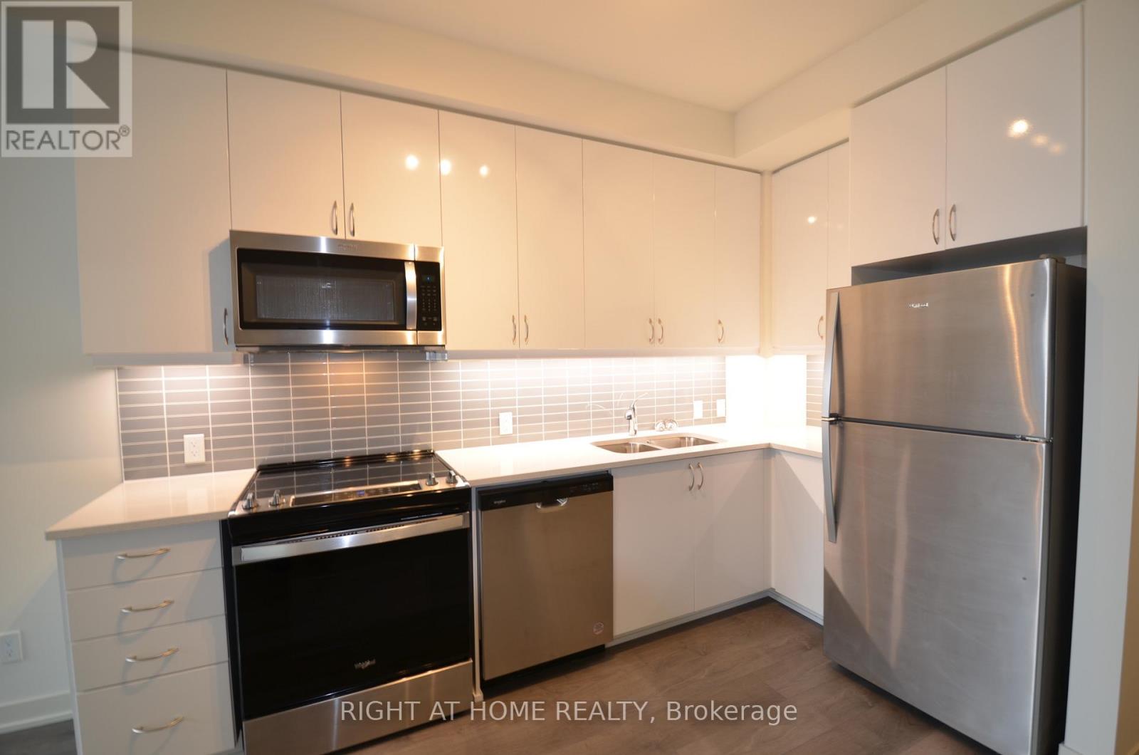 801 - 4955 Yonge Street, Toronto, Ontario  M2N 0L8 - Photo 3 - C12898174