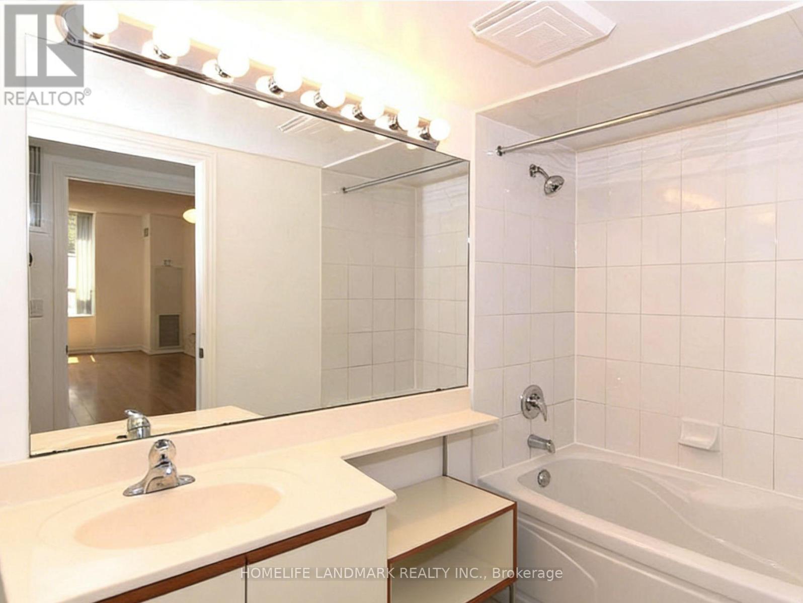 206 - 18 Sommerset Way, Toronto, Ontario  M2N 6X5 - Photo 6 - C12898178