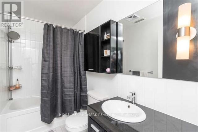 2511 - 33 Singer Court, Toronto, Ontario  M2K 0B4 - Photo 7 - C12898180