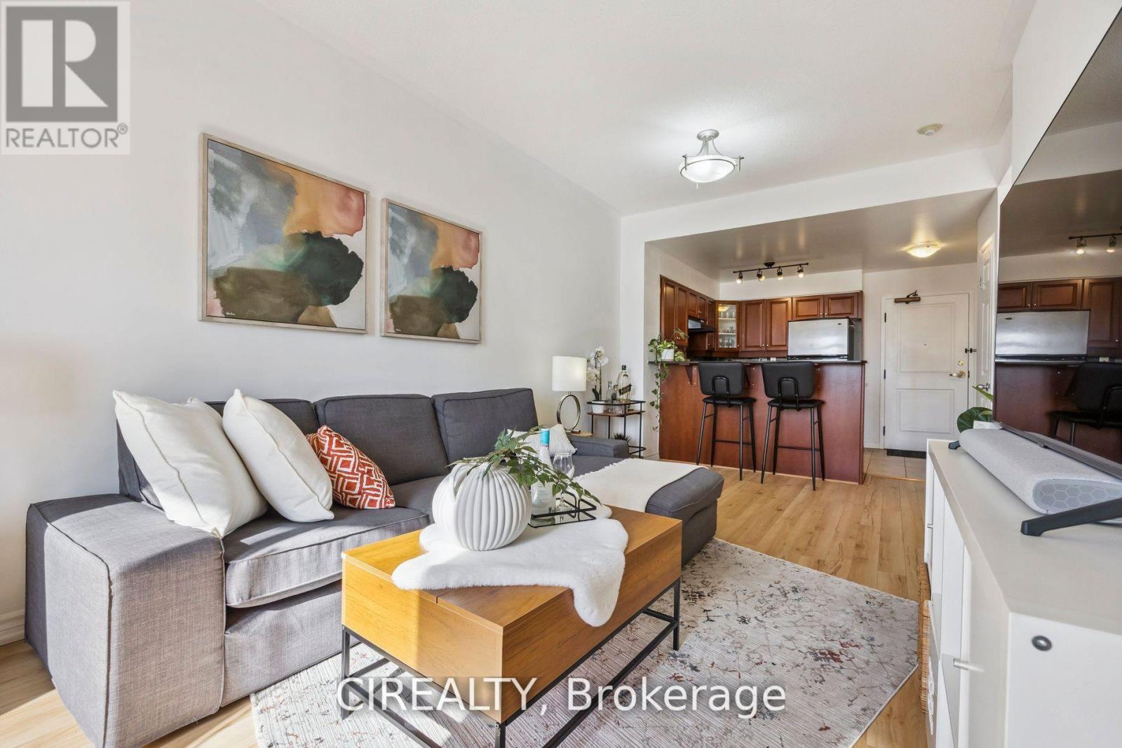 413 - 4200 BATHURST STREET, Toronto, Ontario