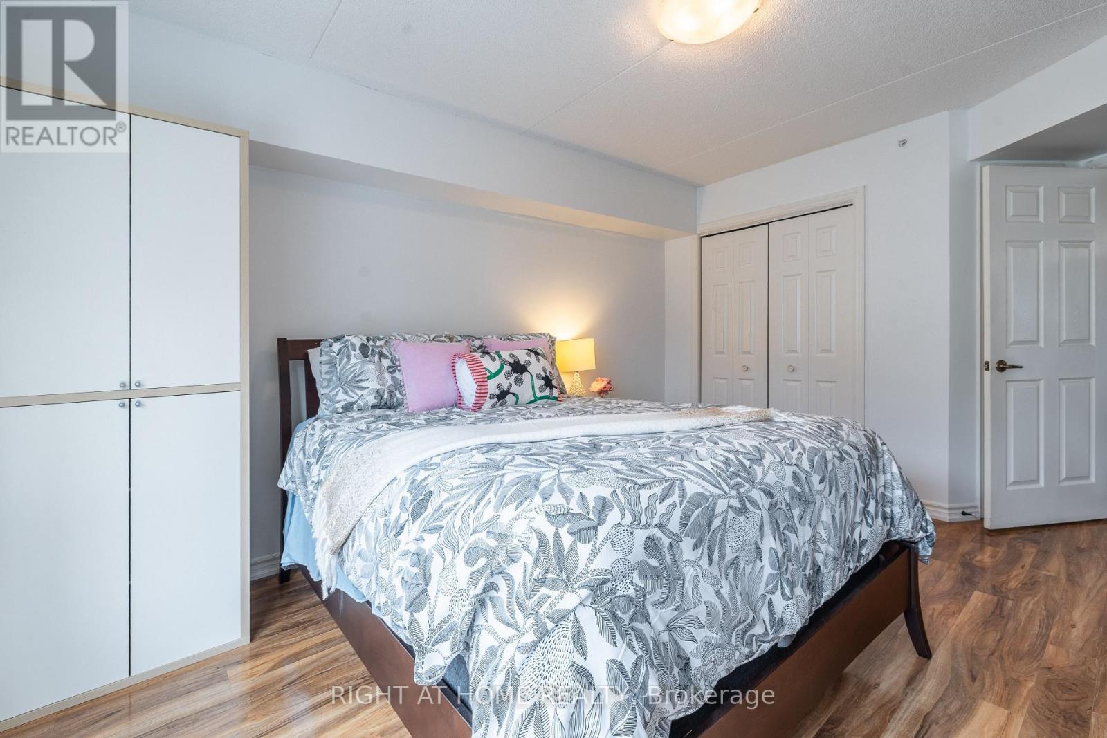 311 - 1441 Walker's Line, Burlington, Ontario  L7M 4P2 - Photo 13 - W12898188