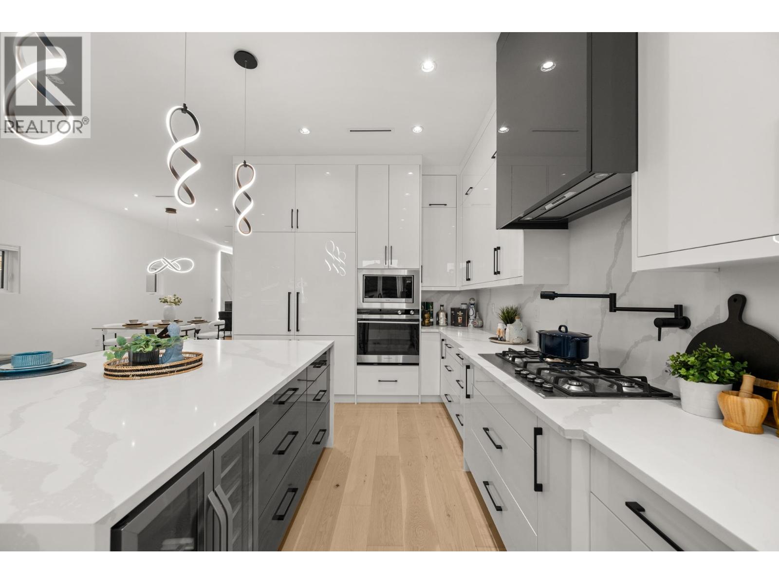 4346 Pender Street, Burnaby, British Columbia  V5C 2M6 - Photo 16 - R3082017