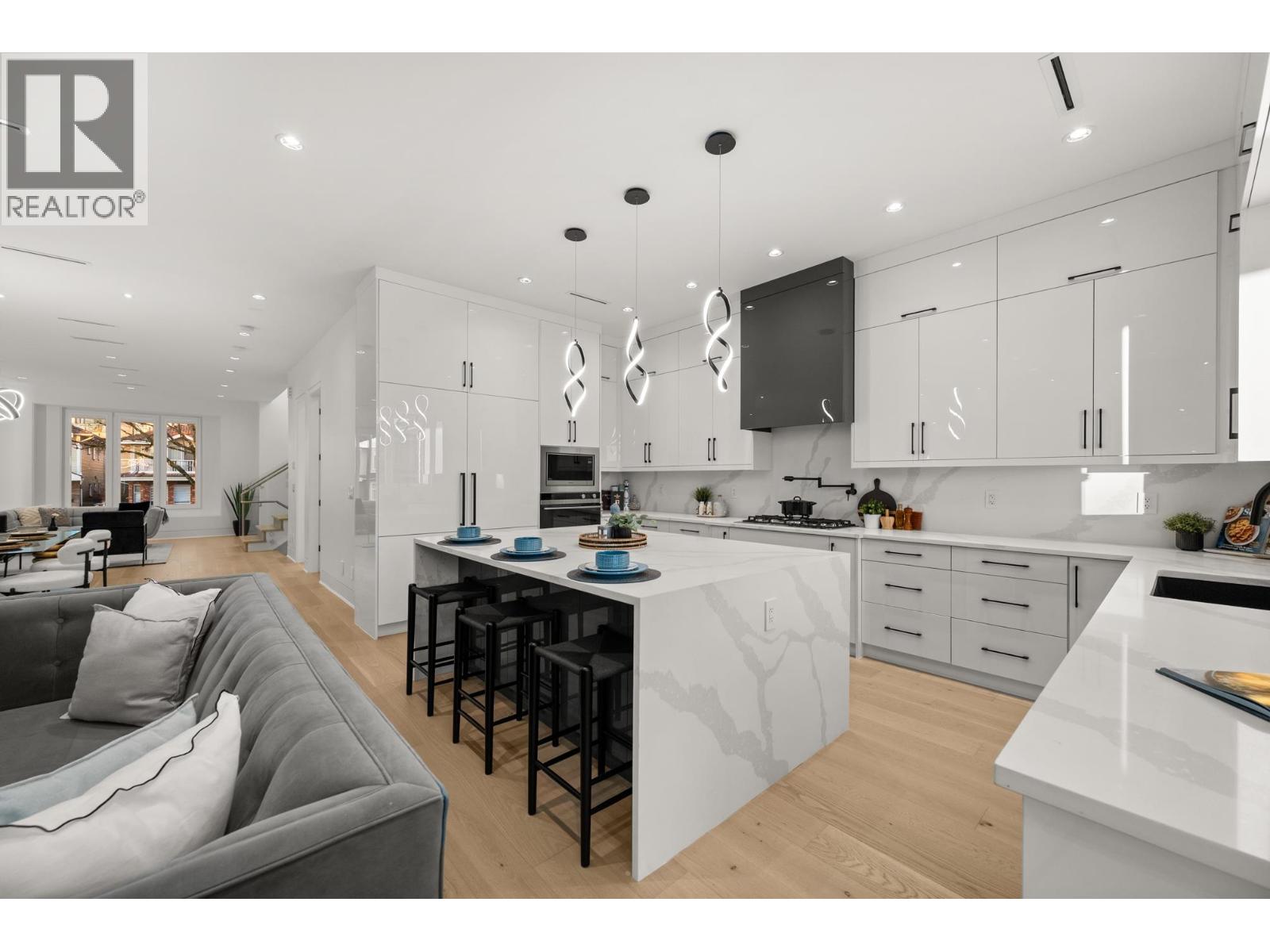 4346 Pender Street, Burnaby, British Columbia  V5C 2M6 - Photo 14 - R3082017