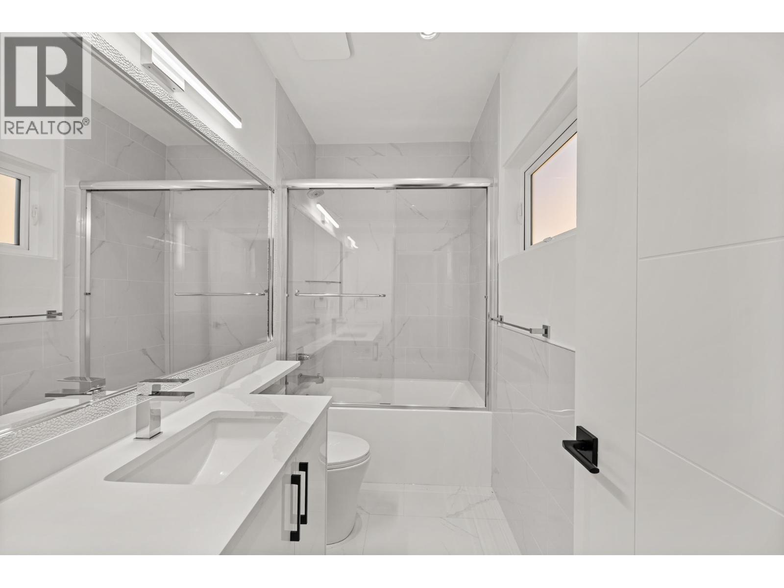 4346 Pender Street, Burnaby, British Columbia  V5C 2M6 - Photo 22 - R3082017