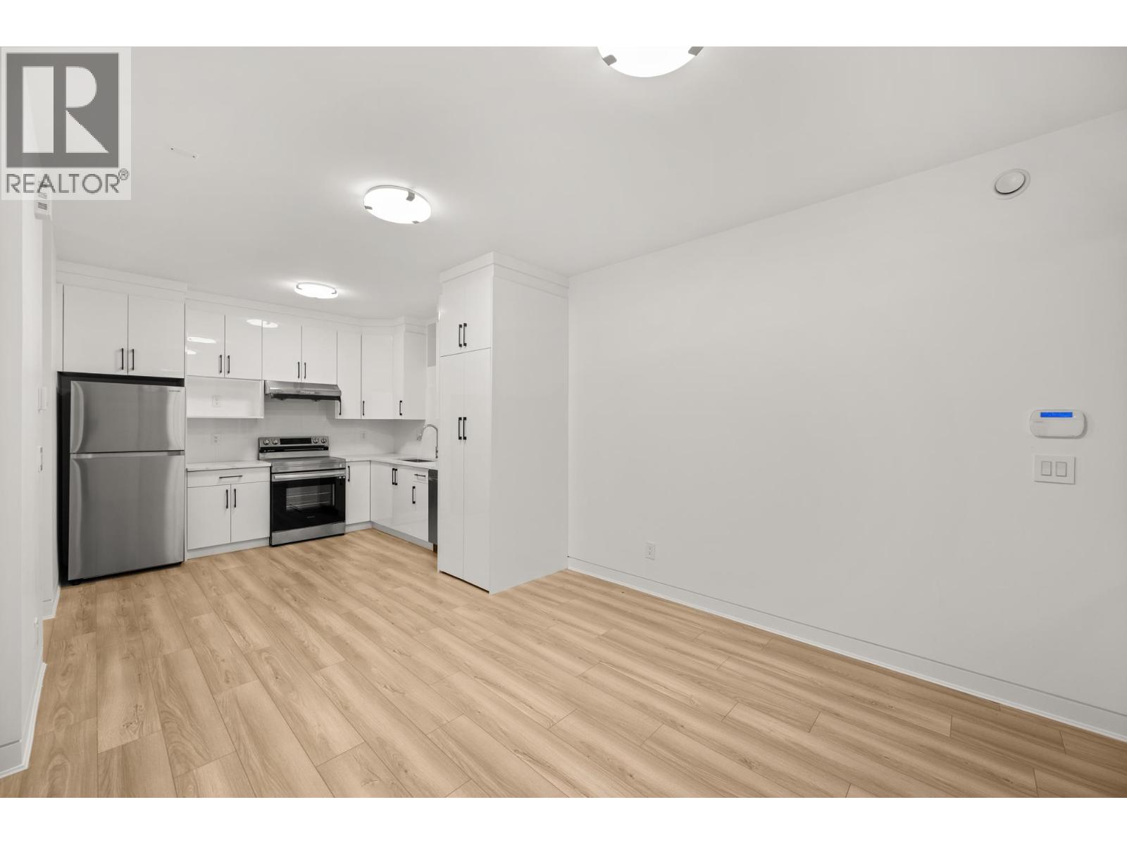 4346 Pender Street, Burnaby, British Columbia  V5C 2M6 - Photo 29 - R3082017