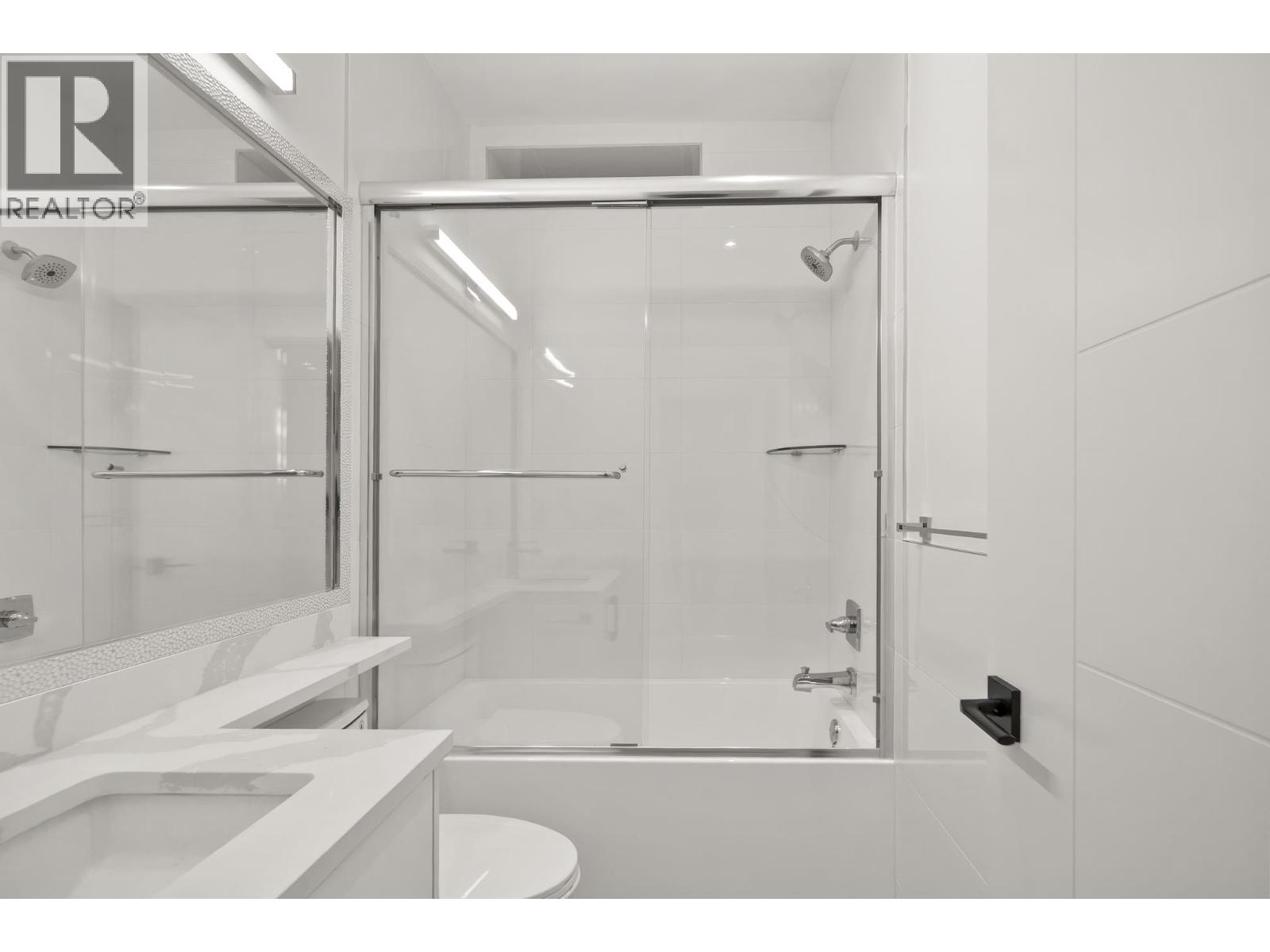 4346 Pender Street, Burnaby, British Columbia  V5C 2M6 - Photo 26 - R3082017