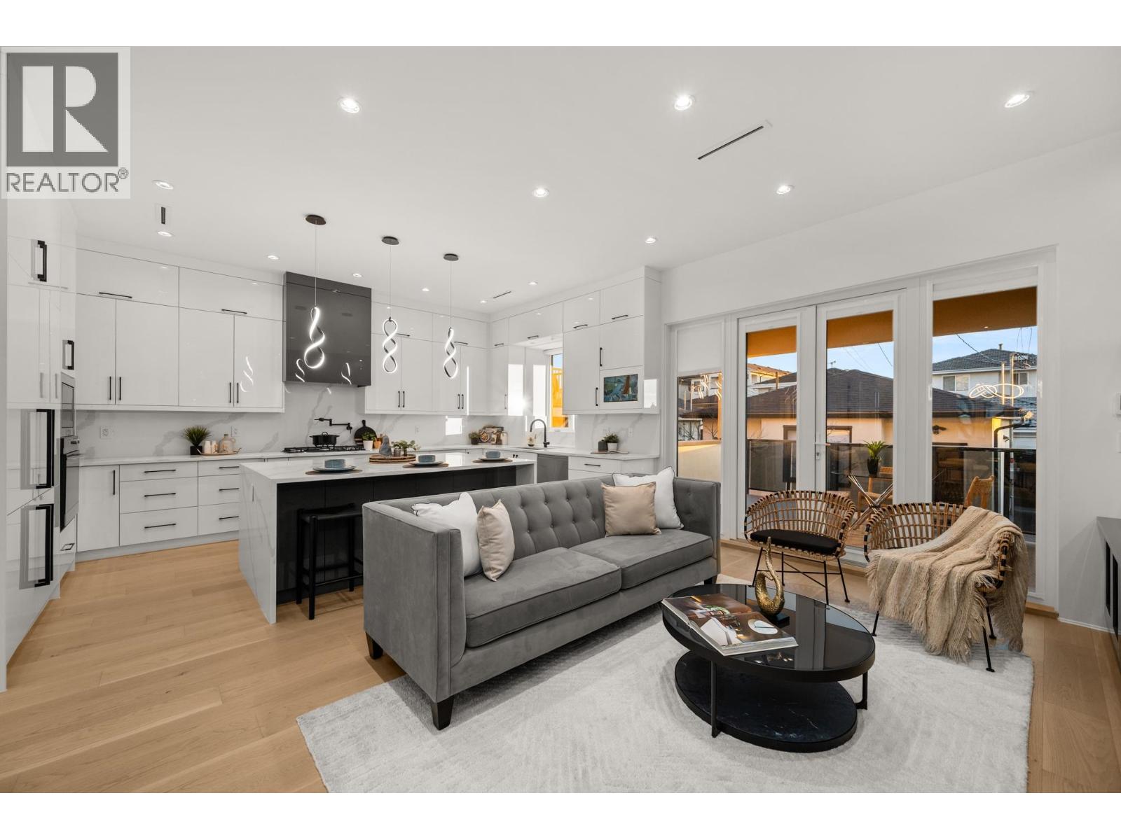 4346 Pender Street, Burnaby, British Columbia  V5C 2M6 - Photo 12 - R3082017