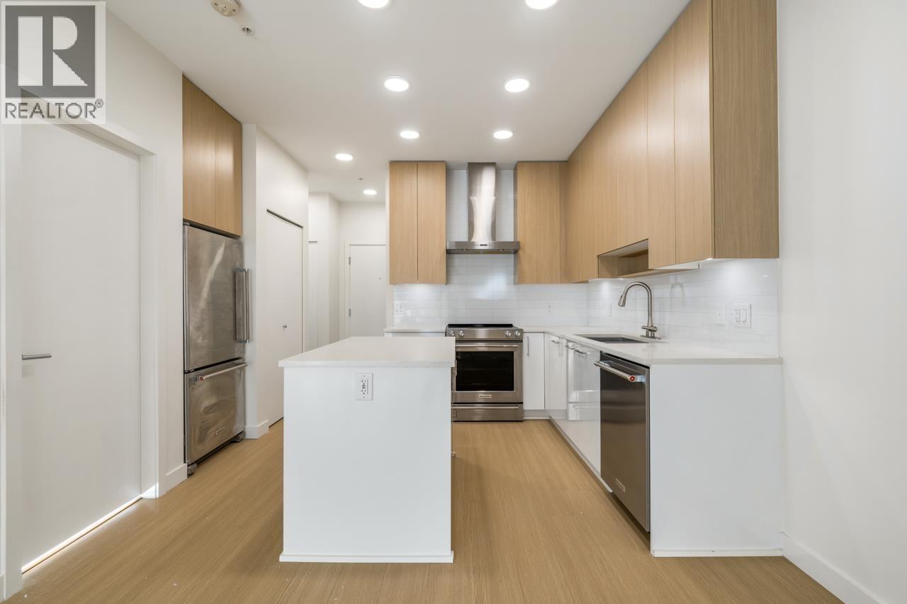 215 5460 Broadway, Burnaby, British Columbia  V5B 0B4 - Photo 5 - R3100229