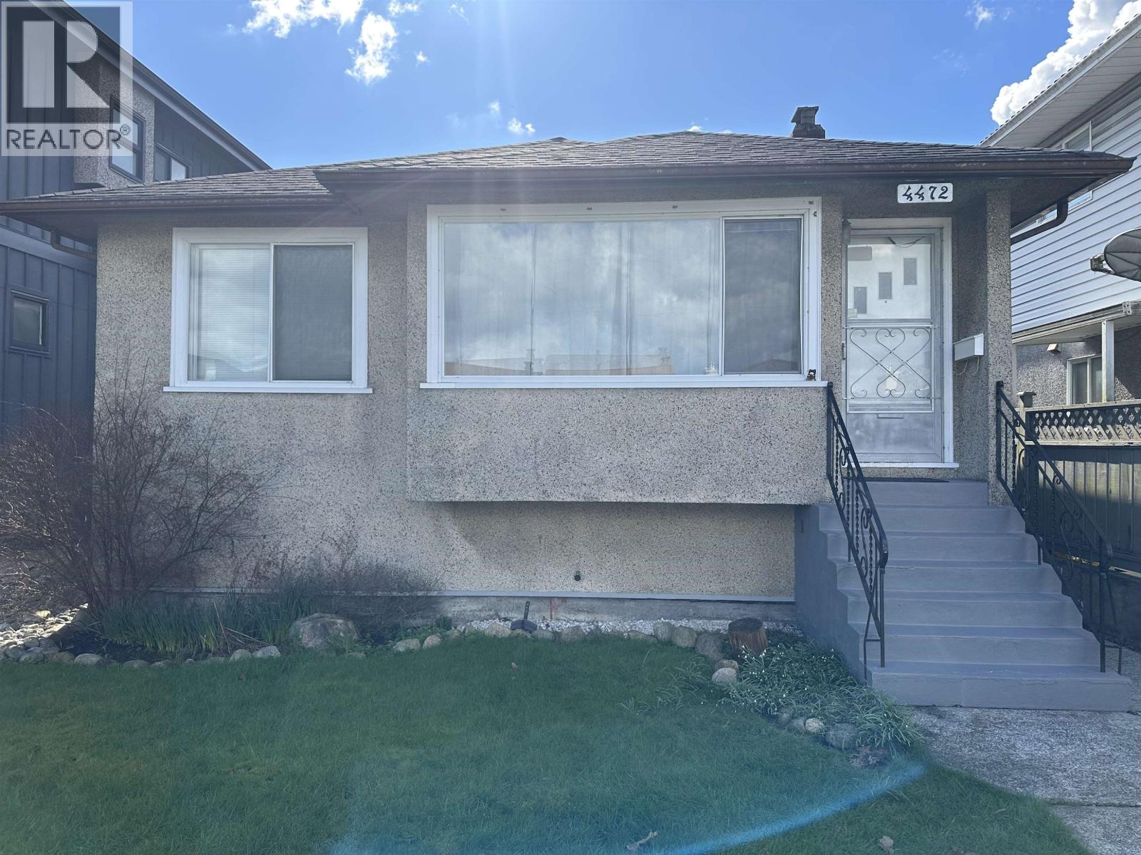 4472 Triumph Street, Burnaby, British Columbia  V5C 1Z9 - Photo 1 - R3101284