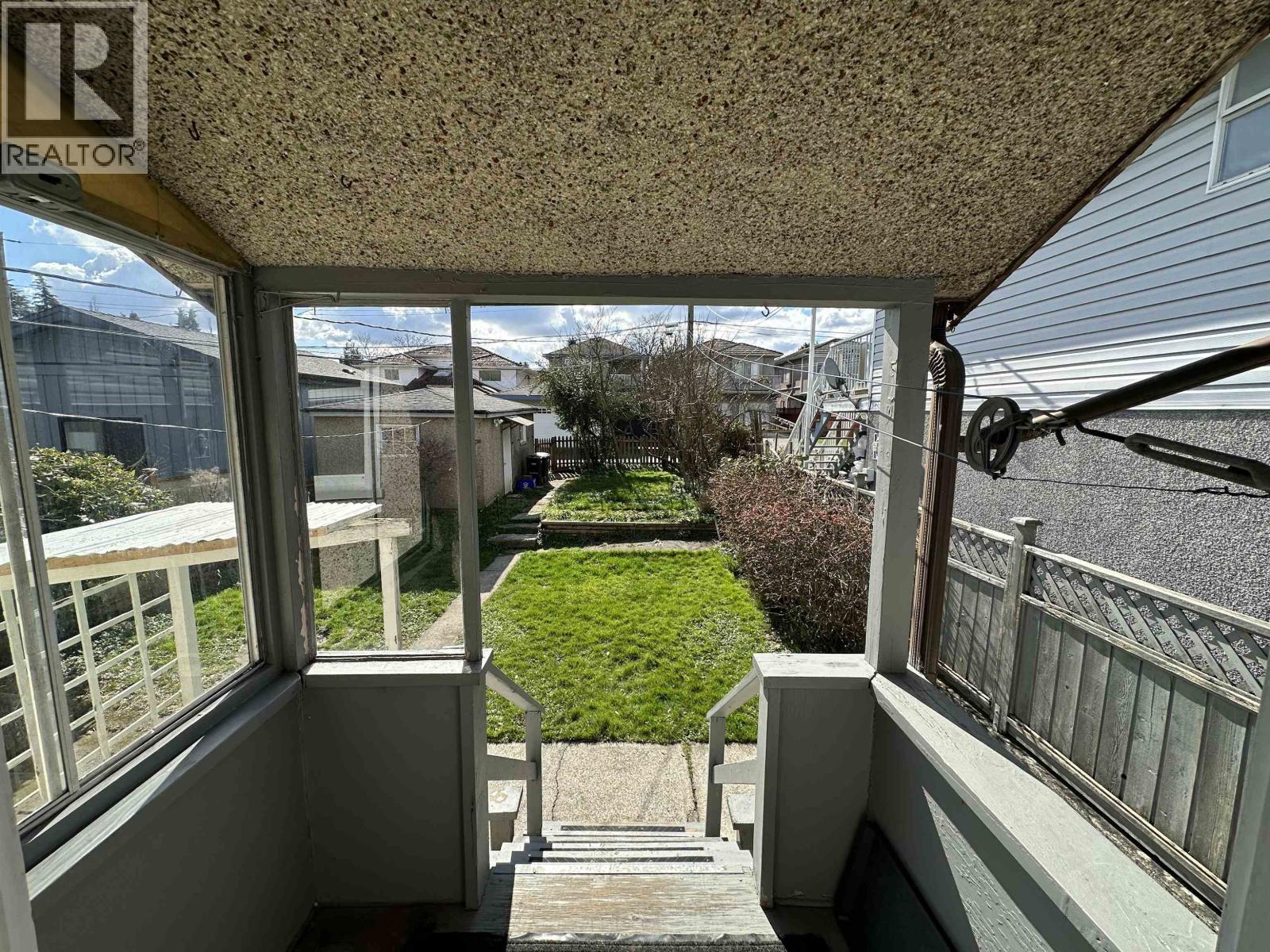 4472 Triumph Street, Burnaby, British Columbia  V5C 1Z9 - Photo 13 - R3101284