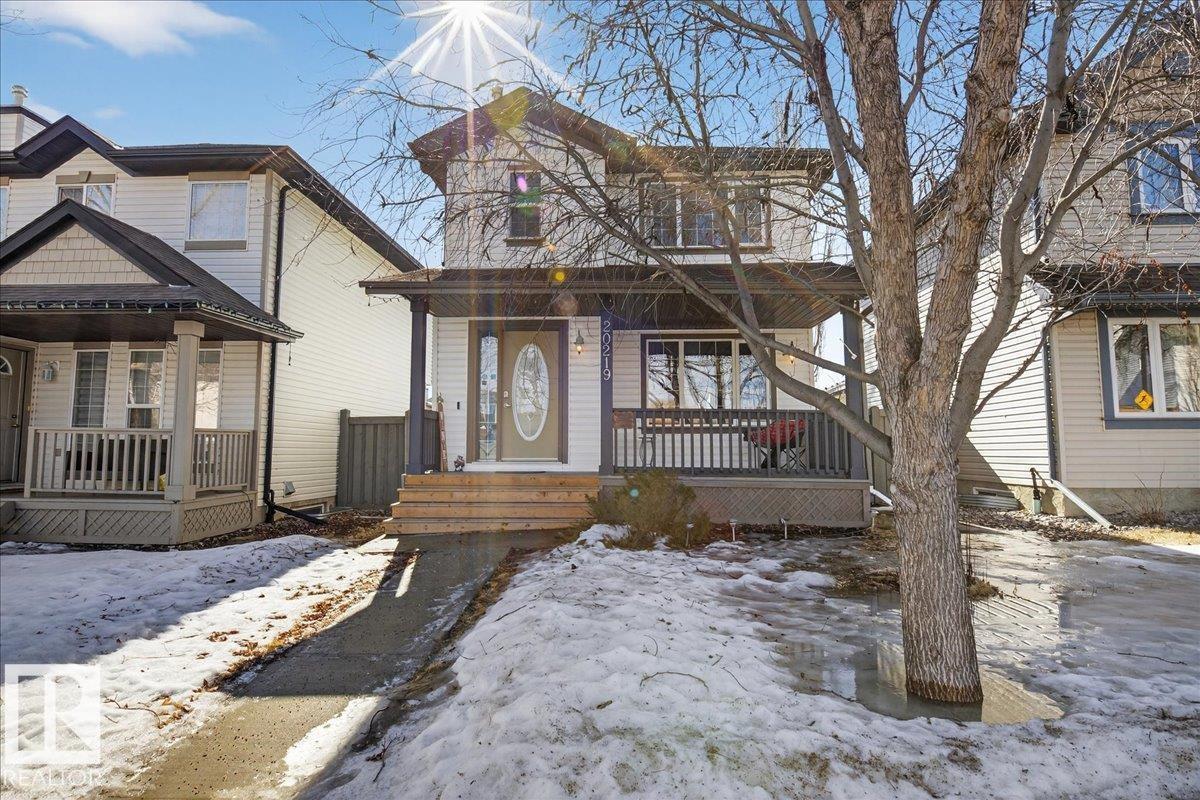 20219 54 Av Nw, Edmonton, Alberta  T6M 2W6 - Photo 5 - E4478079
