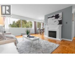 <div class="price">$649,000</div> 402 1750 Esquimalt Avenue, West Vancouver<br><div style="margin-bottom:8px;"><small>Macdonald Realty Westmar</small></div><div class='bed_bath'>1 Bed | 1 Bath</div>