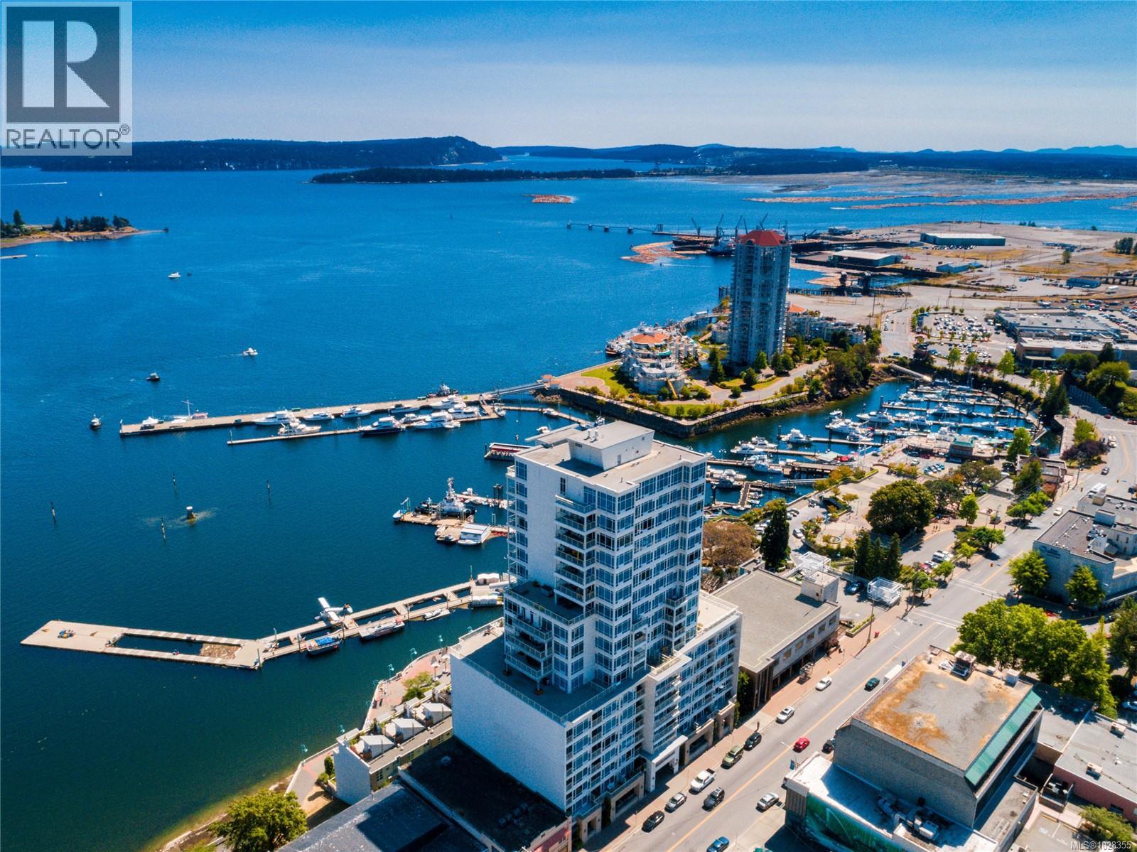 Th15 38 Front St, Nanaimo, British Columbia  V9R 0B8 - Photo 1 - 1028355