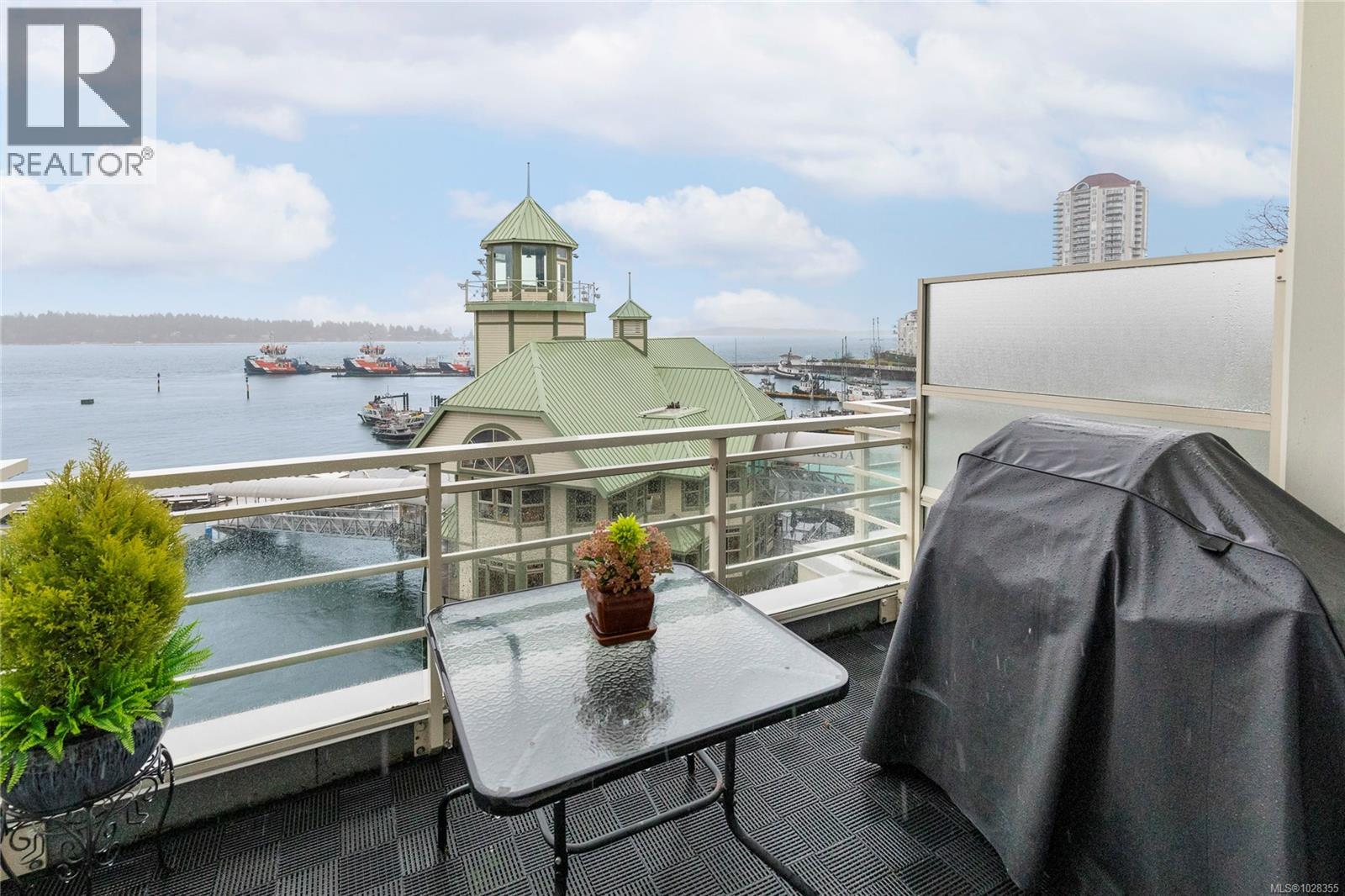 Th15 38 Front St, Nanaimo, British Columbia  V9R 0B8 - Photo 13 - 1028355