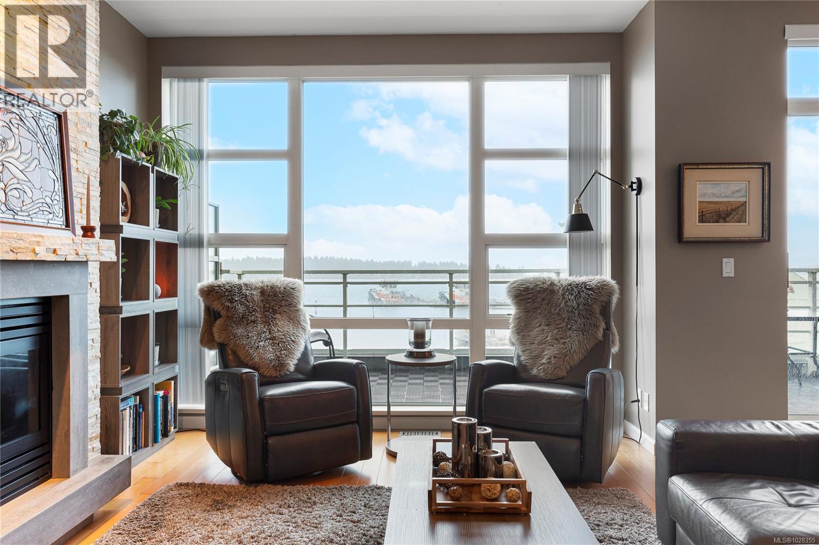 Th15 38 Front St, Nanaimo, British Columbia  V9R 0B8 - Photo 7 - 1028355