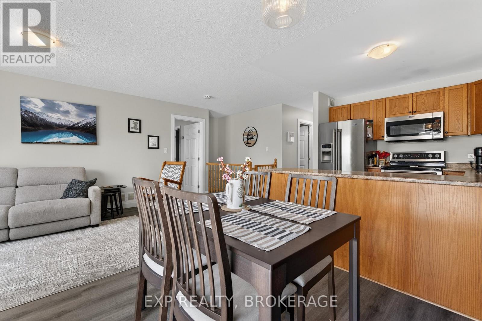 189 Kildare Avenue, Loyalist, Ontario  K7N 0A4 - Photo 10 - X12898250