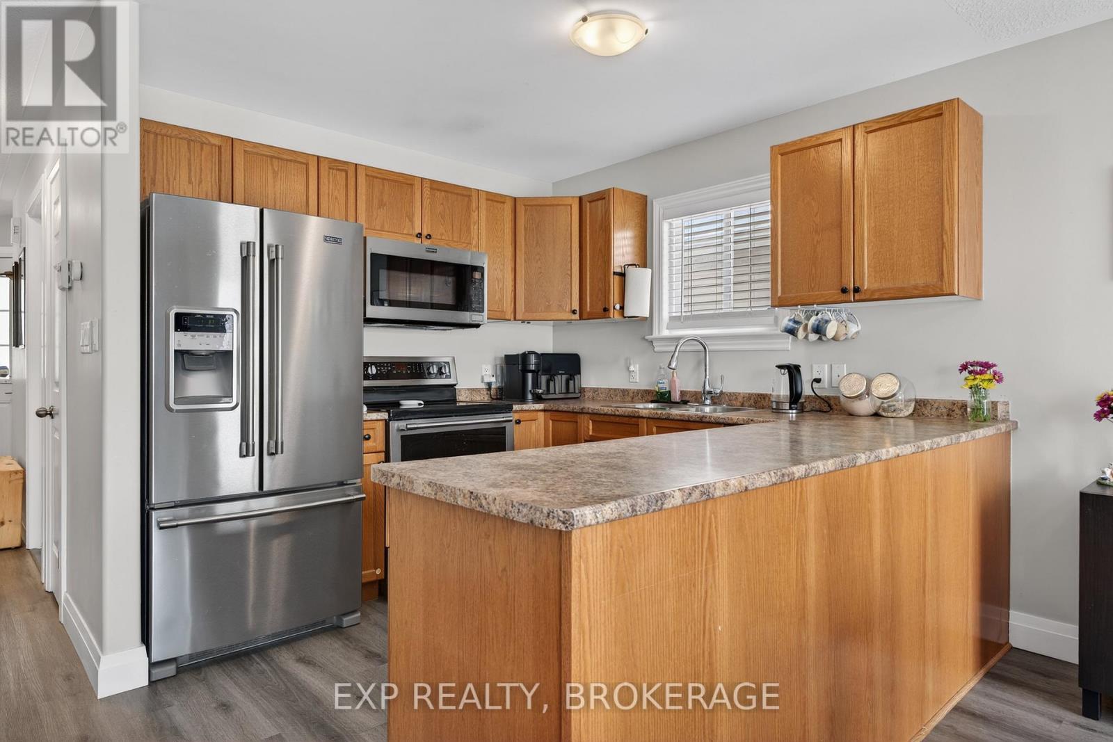 189 Kildare Avenue, Loyalist, Ontario  K7N 0A4 - Photo 11 - X12898250