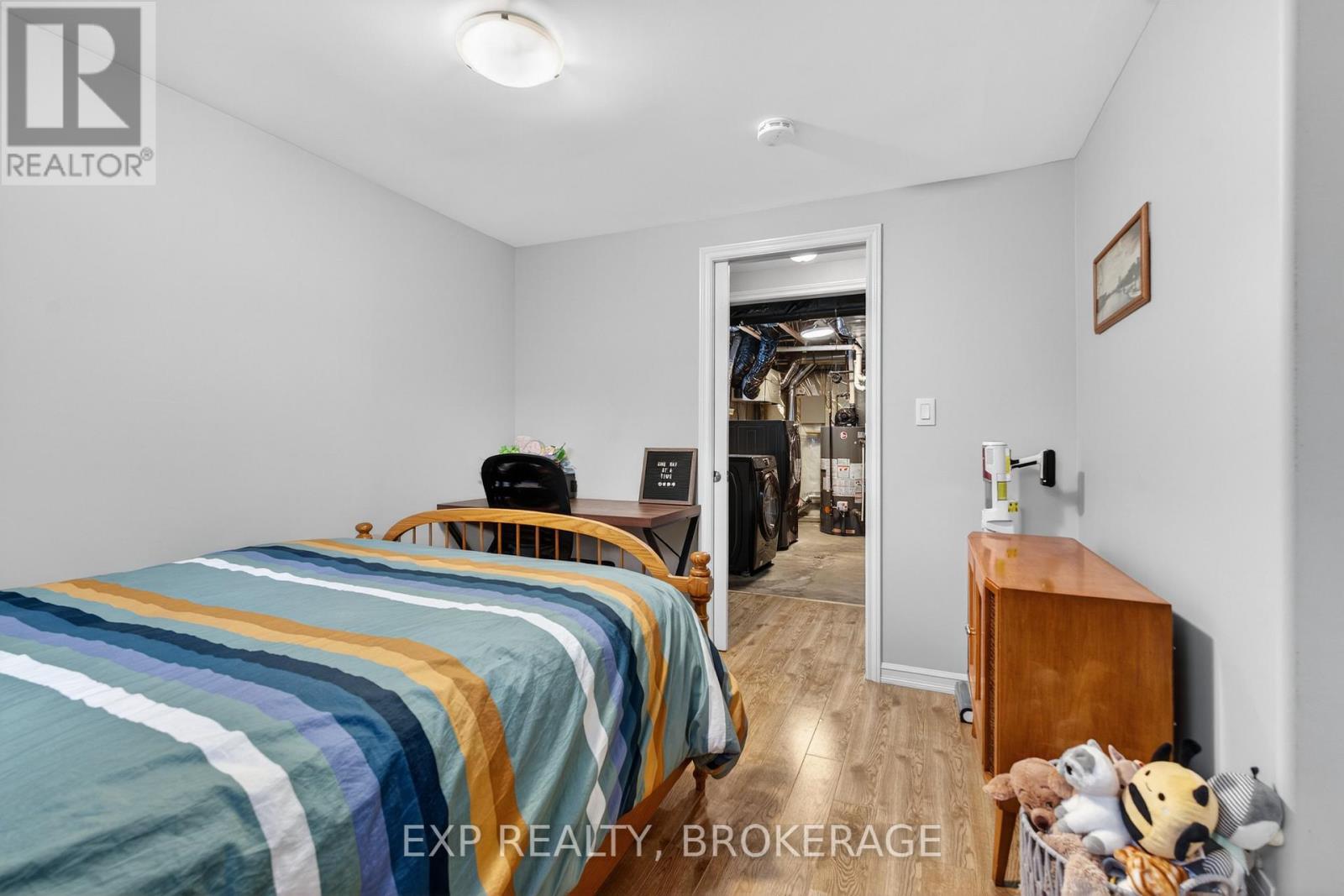 189 Kildare Avenue, Loyalist, Ontario  K7N 0A4 - Photo 23 - X12898250