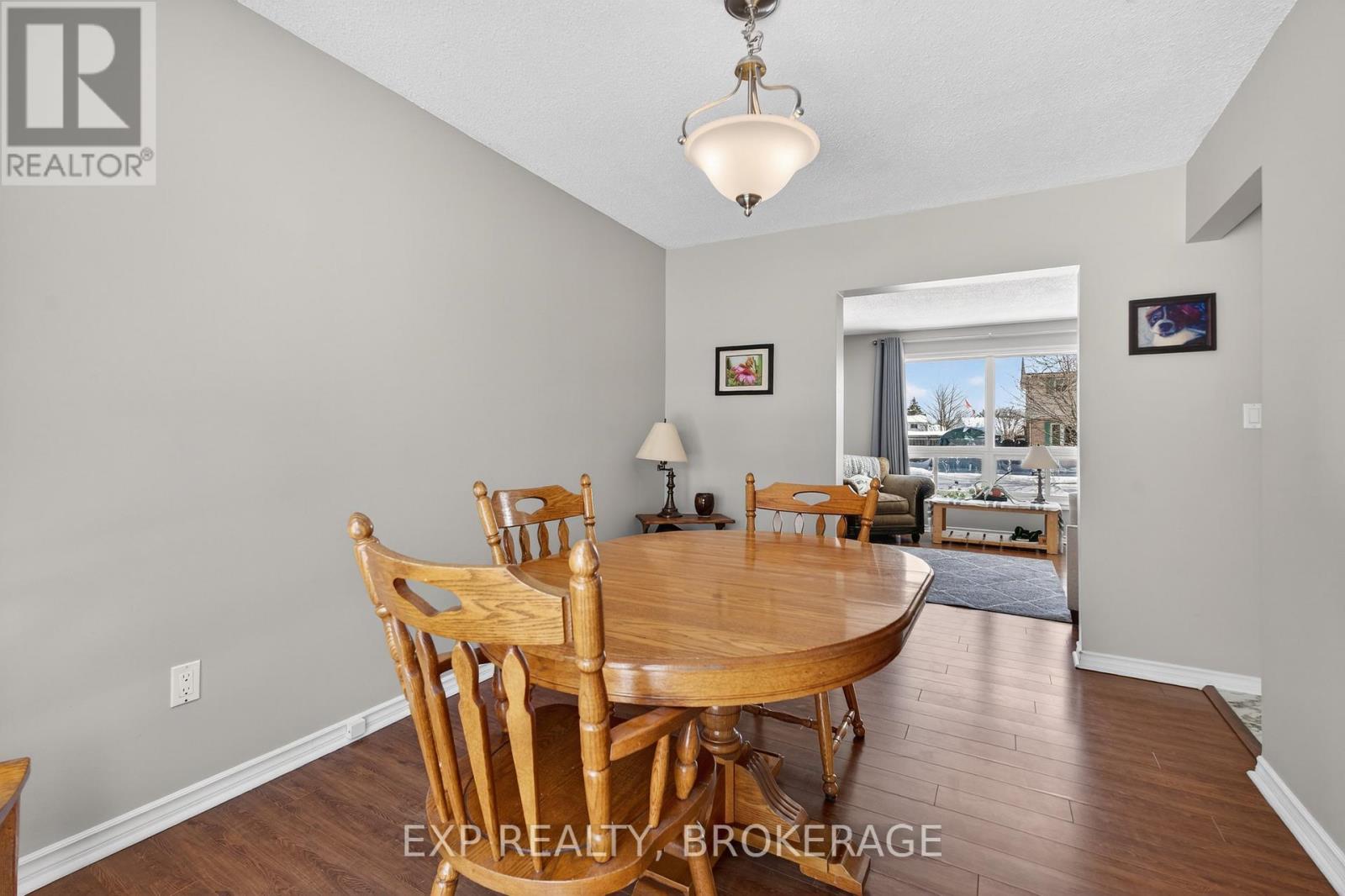 1015 Sprucewood Crescent, Kingston, Ontario  K7P 1N1 - Photo 10 - X12898256