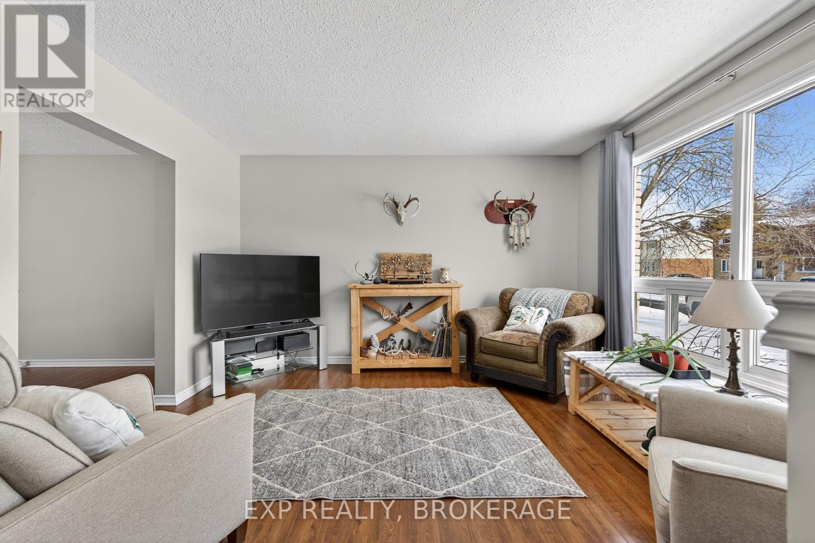 1015 Sprucewood Crescent, Kingston, Ontario  K7P 1N1 - Photo 6 - X12898256