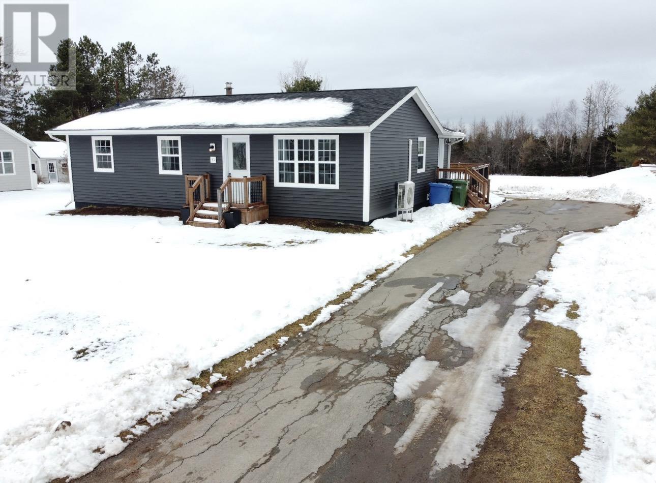 51 South Main Street, Mount Stewart, Prince Edward Island  C0A 1T0 - Photo 2 - 202604844